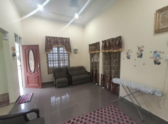 Homestay ZaZiZu Marang - Photo5