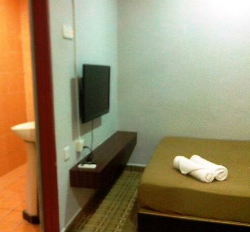 Muara Inn Hotel - Photo2