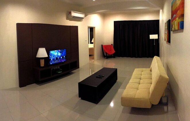 Condo Apartment @ Miri Waterfront - Photo2