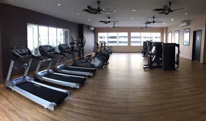 Condo Apartment @ Miri Waterfront - Photo3
