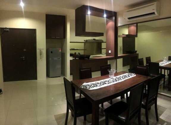 Condo Apartment @ Miri Waterfront - Photo5