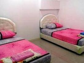 Miri Waterfront Homestay - Photo2