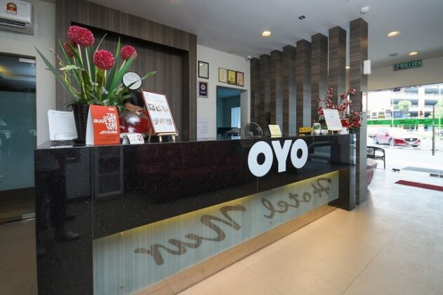 OYO 985 Hotel Nur - Photo4