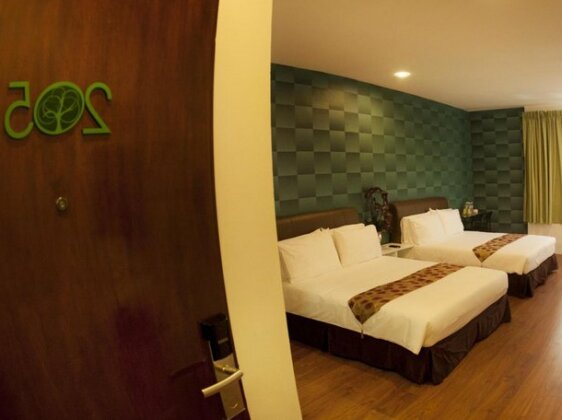 Treez Inn - Photo3