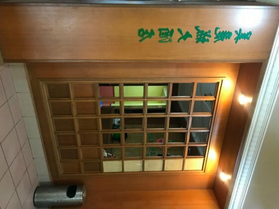 OYO 90052 Mandarin Inn - Photo4