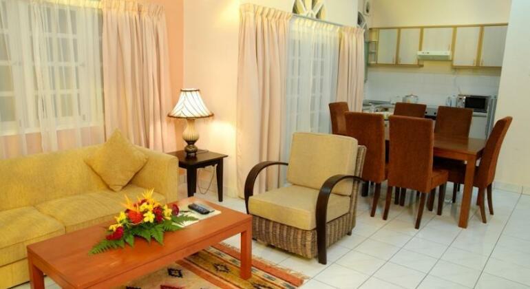 Rumbia Resort Villa Paka - Photo4