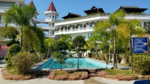 Landcons Hotel & Resort