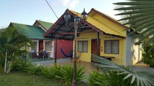 Rainbow Lodge Pantai Cenang