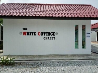 White Cottage Chalet