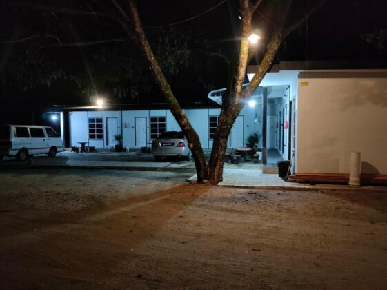 Aleesa Roomstay 3 - Photo5