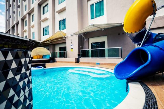 Ixora Hotel Penang - Photo5