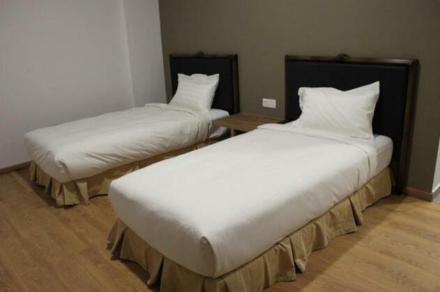 East Mount Hotel - Photo5