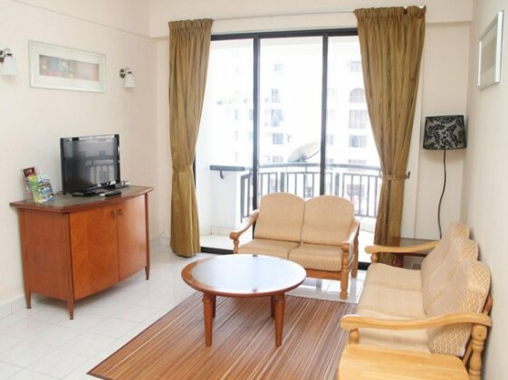Marina Crescent Condominium - Photo3