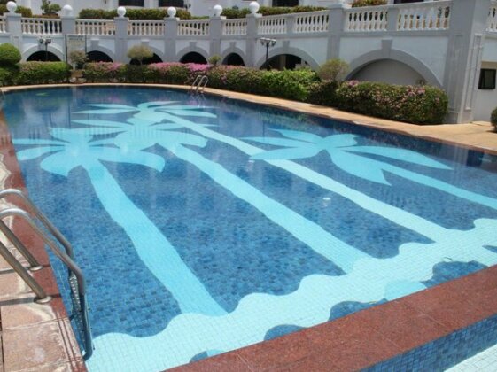 Marina Crescent Condominium - Photo4