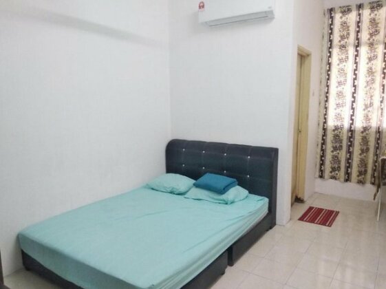 Umar Homestay Batu 4 - Photo4