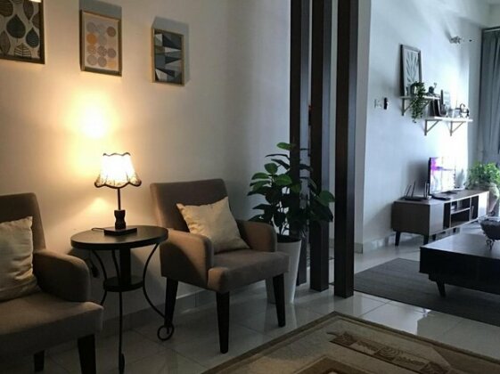Dina Tahira Home Stay - Photo4