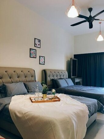 Puchong Setiawalk Penthouse with 14 pax big group