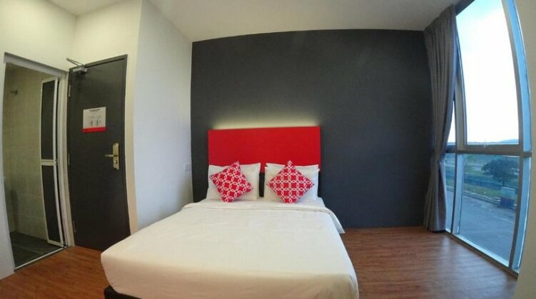 The Red Hotel Puchong - Photo5