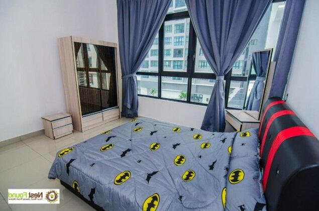 Batman Theme Bed for 6 pax IOI Resort City Mall