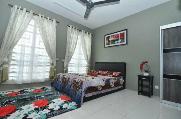 Homestay Nabila suites 4 bedroom - Photo2
