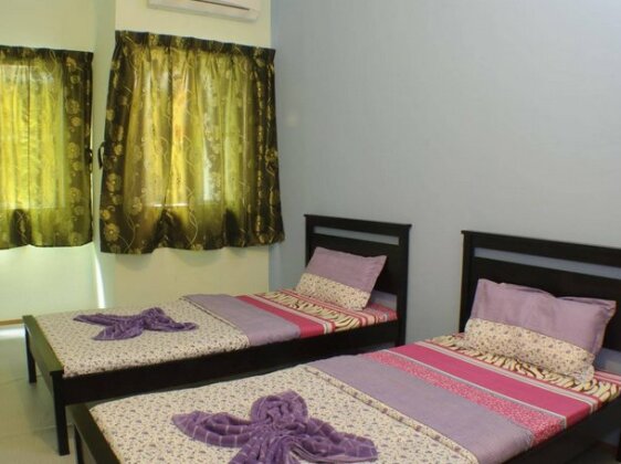 Borneo Sandakan Backpackers - Photo5