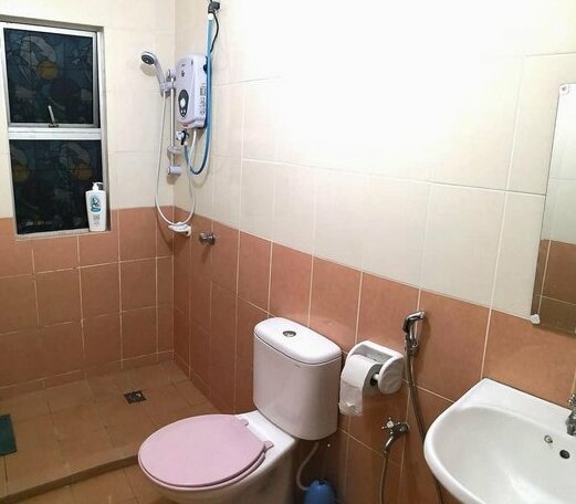 Izzanial Homestay - Photo4