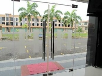 Labuk Hotel - Photo2
