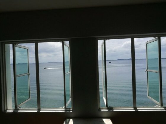 Oceanus Backpackers - Photo3