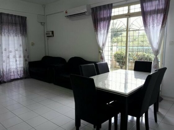 Taman Airport Guesthouse - Photo4