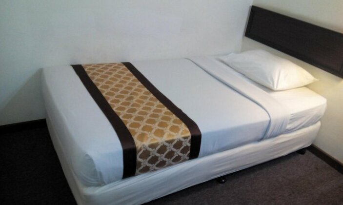 Golden Lake Garden Hotel - Photo2