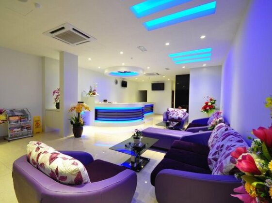East Sun Hotel - Photo2