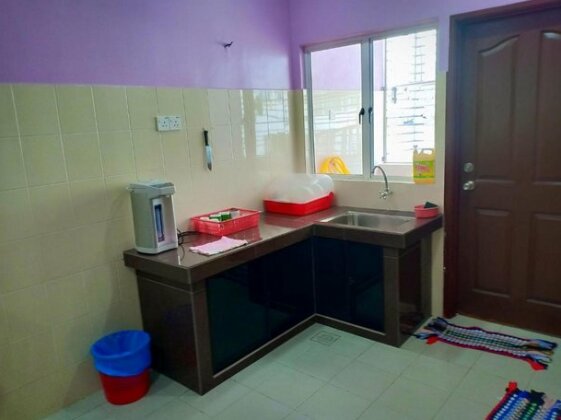 Purple TownHouse 3R2B Homestay - Photo4