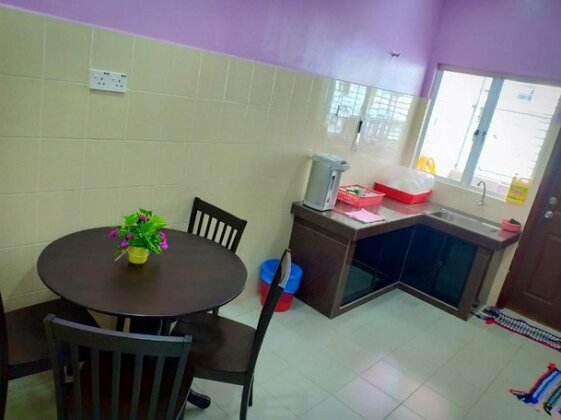 Purple TownHouse 3R2B Homestay - Photo5