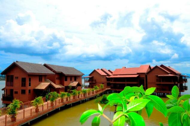 Bukit Merah Laketown Resort - Photo4