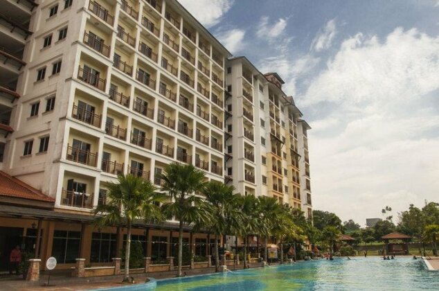 Suria Service Apartment Hotel