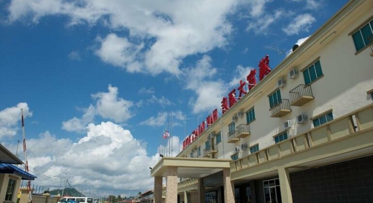 Han Palace Hotel Semporna