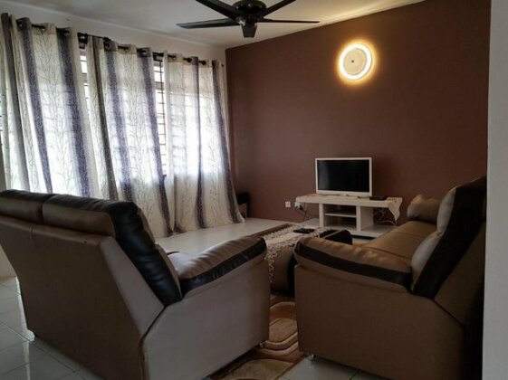 Anjung Apartment & Breakfast - Photo2