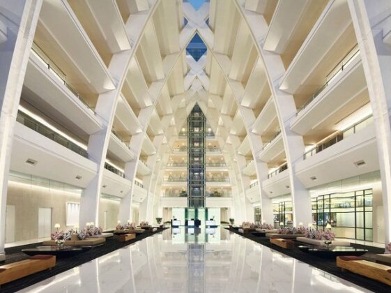 Movenpick Hotel & Convention Centre KLIA - Photo3