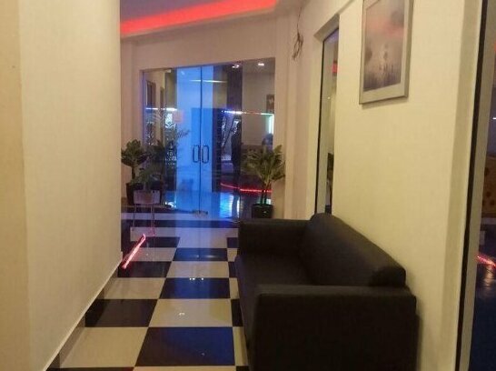 OYO 439 Night Queen Hotel - Photo5