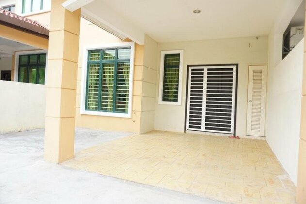 Warisan Indah Homestay KLIA 1 - Photo2