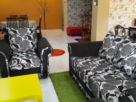 Ethan's House - Photo2
