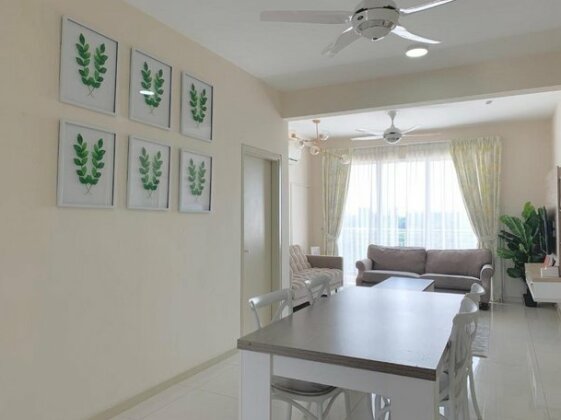 3 Bedrooms With Aircond Seksyen 13 Near Msu Stadium Shah Alam - Photo2