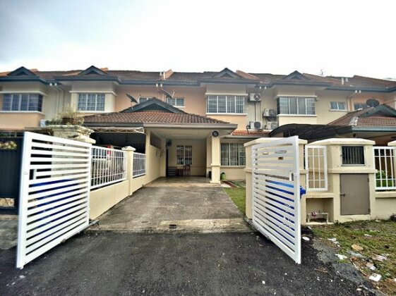 Big House Fits 14pax near Shah Alam - Photo2