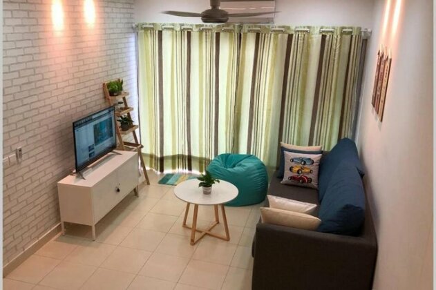 Family Friendly Homestay at Setia Alam - Photo5