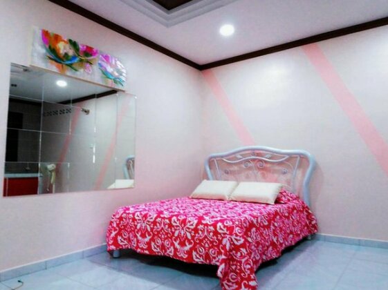 D'InsYiRah RoomStay - Photo2