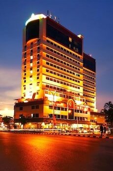 Premier Hotel Sibu - Photo2