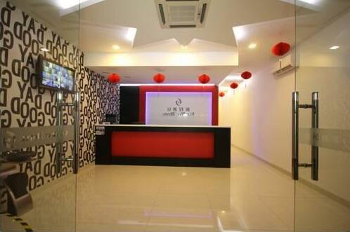 Starway Hotel - Photo4