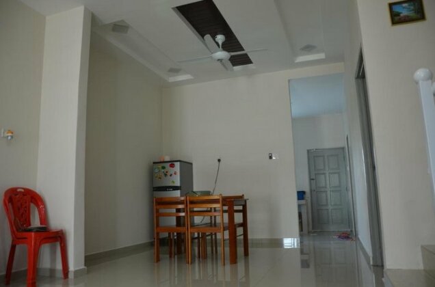 Holidayhome Taman Pelangi - Photo5