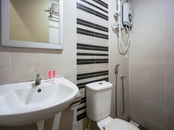 Oyo 44086 Jj Hotel - Photo4