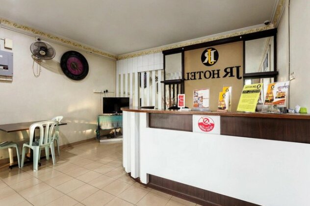 OYO 796 JR Hotel - Photo5